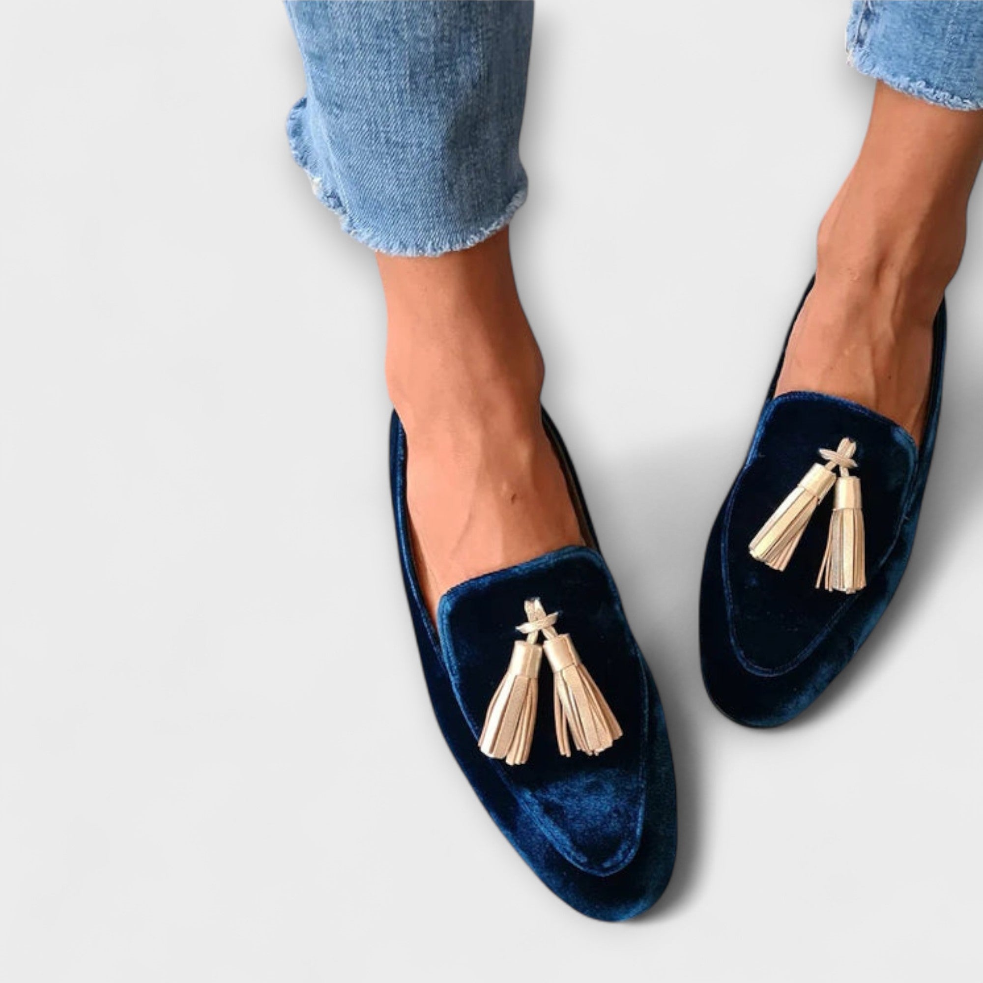 ALESSIA | Elegant vintage loafers with decorative fringes for a distinctive style