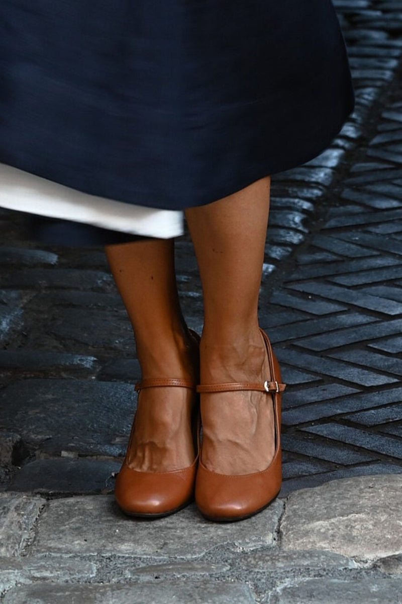 Caella™ | Elegant sandals with straps and a compact heel, perfect for any occasion