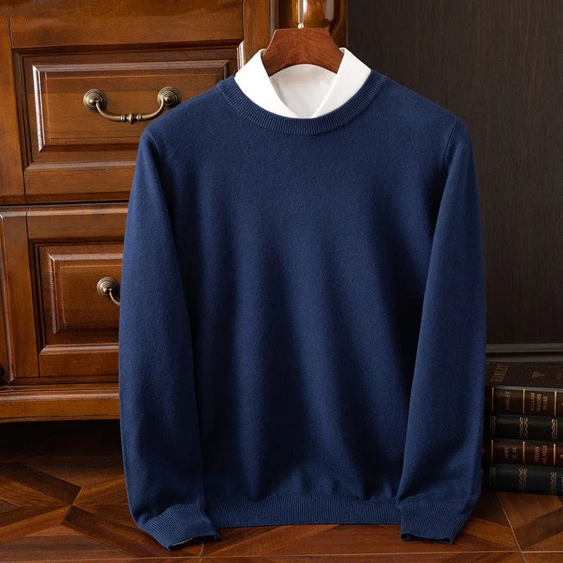 Lightweight Tailored Sweater with Crew Neck