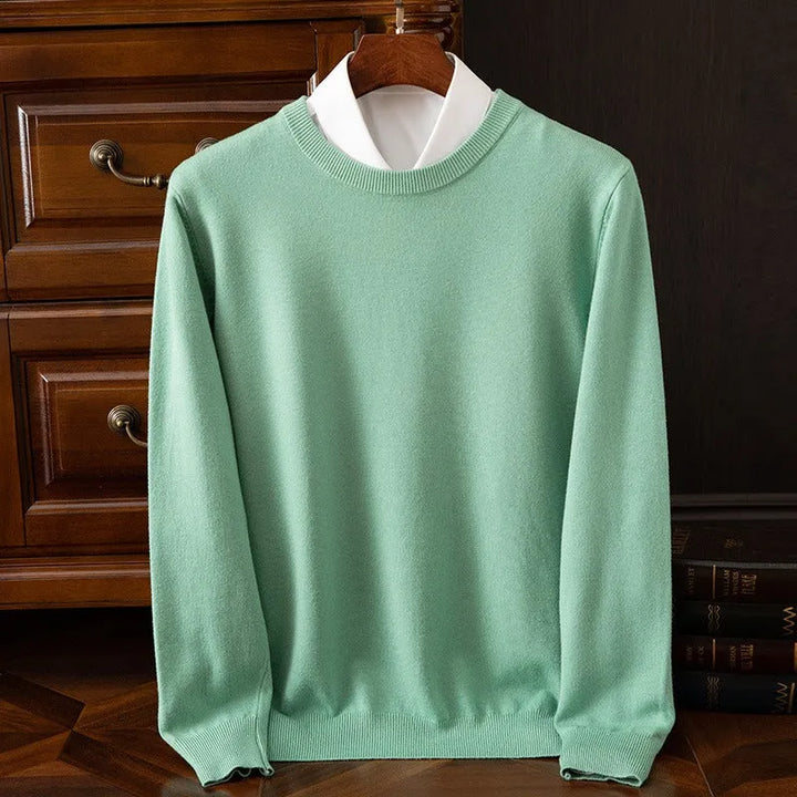Lightweight Tailored Sweater with Crew Neck