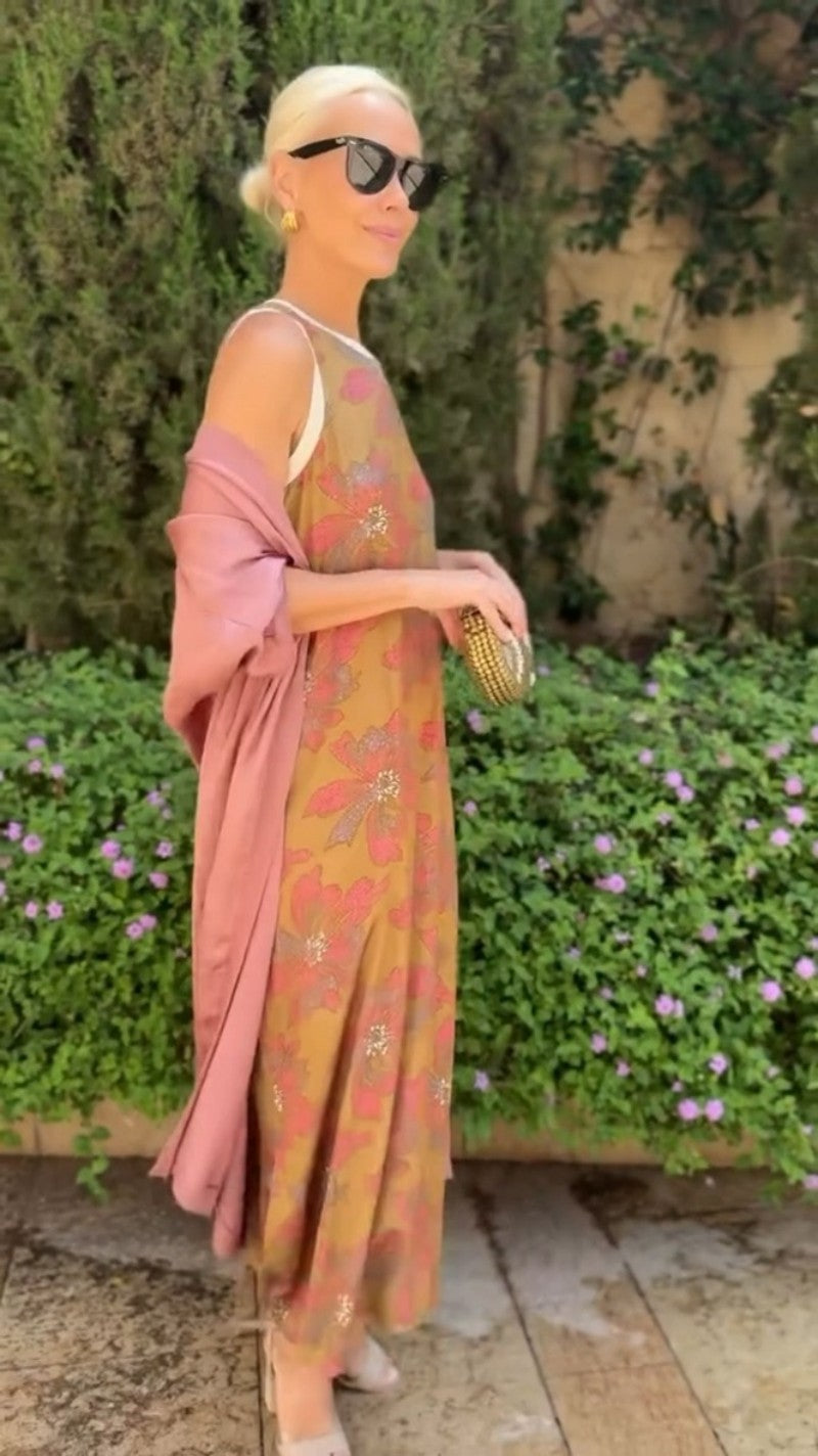 Flora | Elegant long dress with matching shawl