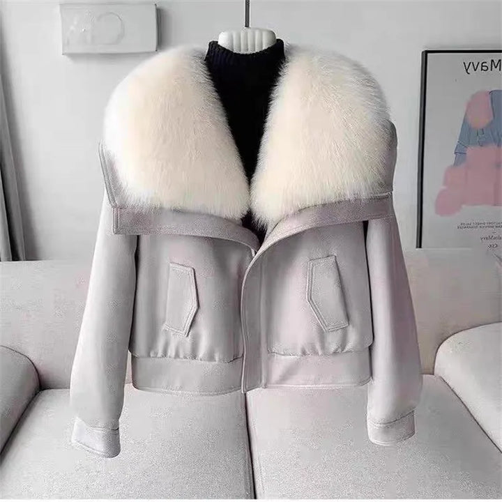 Women’s Cropped Classic Jacket with Zipper Closure