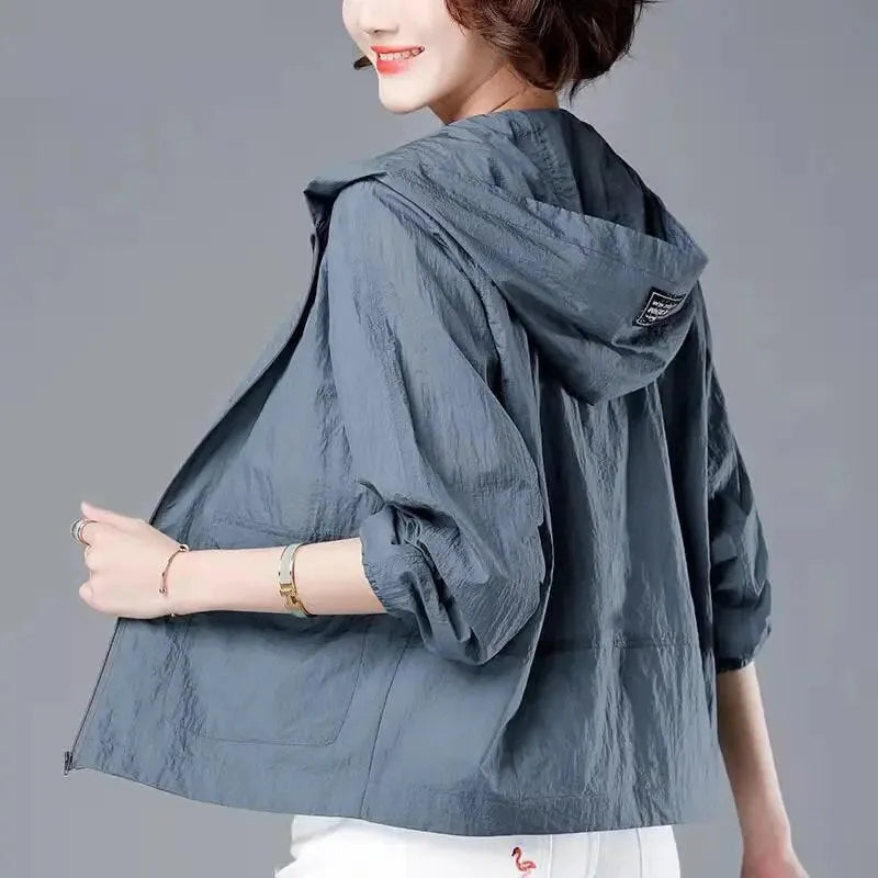 Women's Lightweight Windbreaker Jacket with With Hood