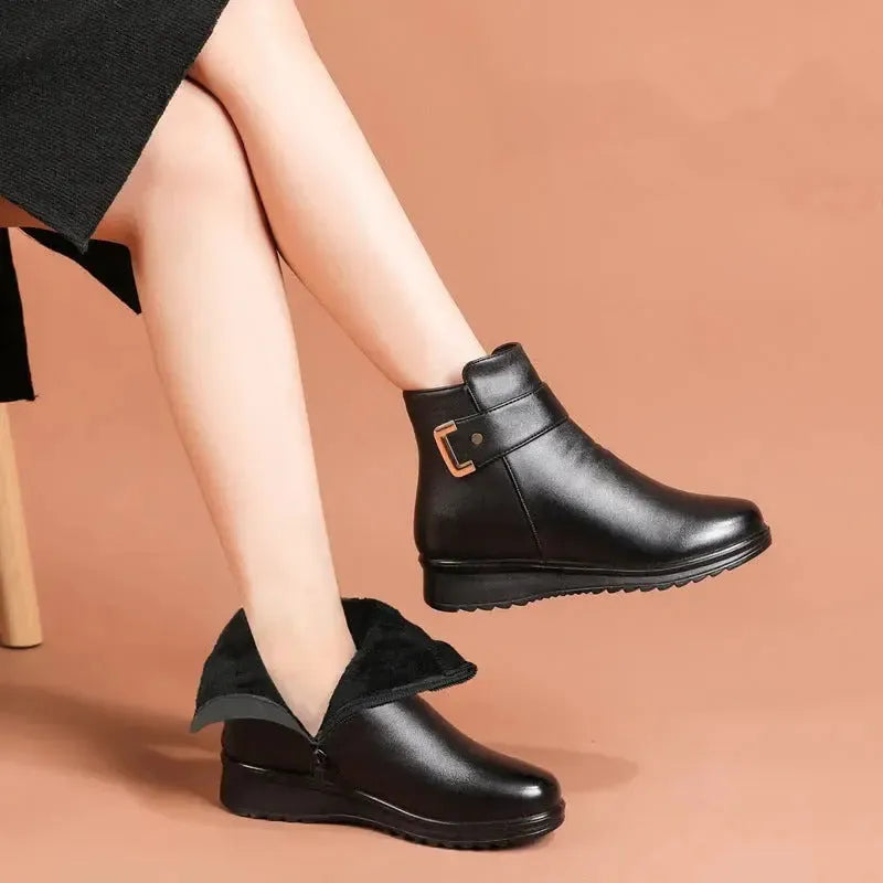 Women's Non-Slip Ankle Boots with Wide Fit