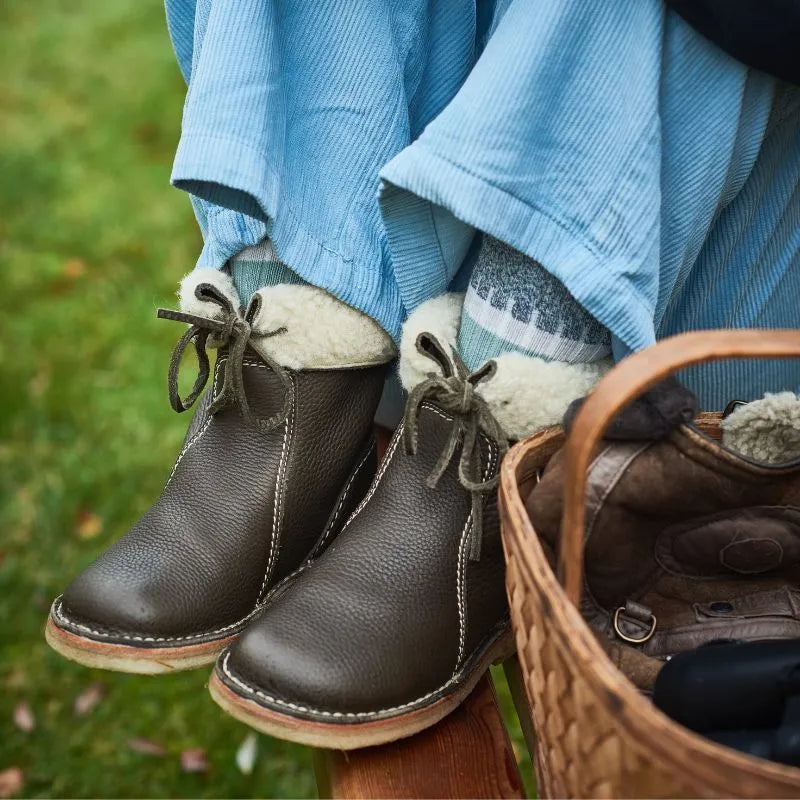 Women’s Waterproof Comfortable Boots with Non Slip Sole